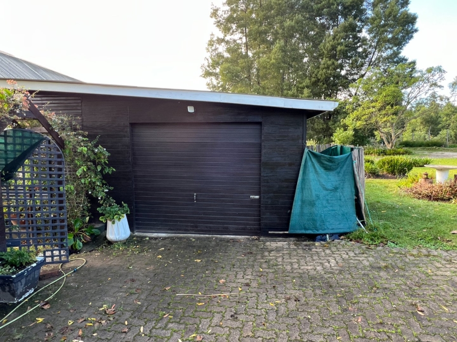 2 Bedroom Property for Sale in Harkerville A H Western Cape